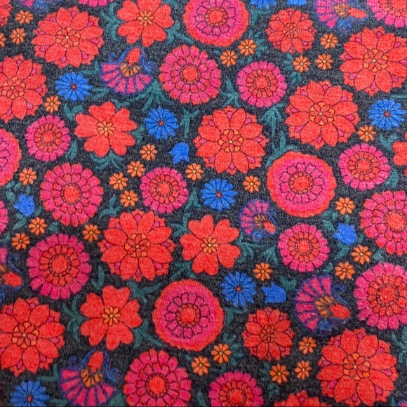 Mossimo Supply Co. flower long sleeve Baby Tee crop top Size Small - Picture 3 of 10